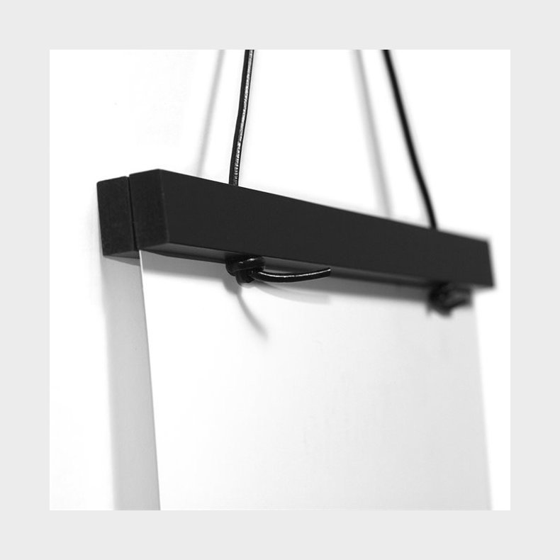 POSTER HANGER BLACK 51 CM